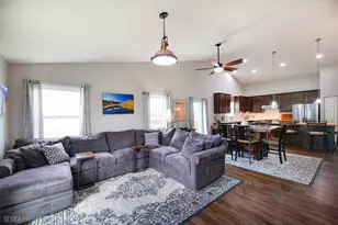 308 Fieldstone Dr, Woodstock, IL 60098 - Photo 11