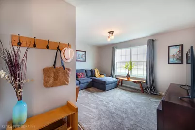 308 Fieldstone Drive, Woodstock, IL 60098 - Photo 5