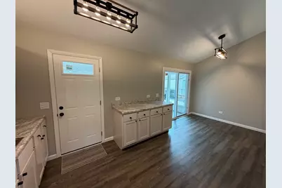 109 Hickory Drive, Lindenhurst, IL 60046 - Photo 9