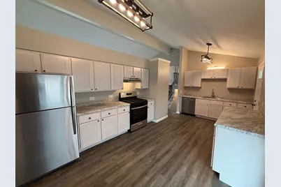 109 Hickory Drive, Lindenhurst, IL 60046 - Photo 5