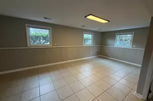 109 Hickory Dr, Lindenhurst, IL 60046 - Photo 11