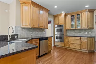 1303 Glencoe Ave, Highland Park, IL 60035 - Photo 9