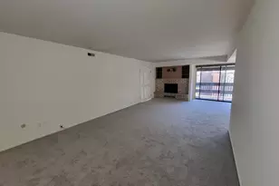 720 St Andrews Ln, Crystal Lake, IL 60014 - Photo 5