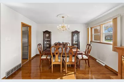 [Address not provided], Lincolnwood, IL 60712 - Photo 5