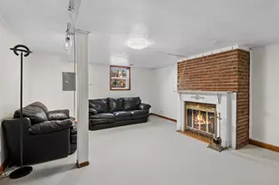 [Address not provided], Lincolnwood, IL 60712 - Photo 15