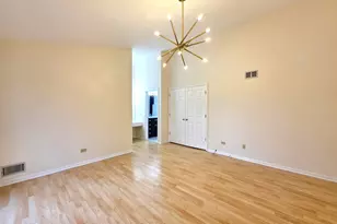 1376 Longacre Ln, Wheeling, IL 60090 - Photo 15