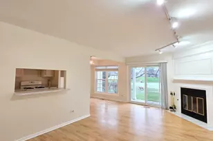 1376 Longacre Ln, Wheeling, IL 60090 - Photo 3