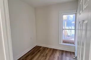 393 Wellington Ave, Elgin, IL 60120 - Photo 9