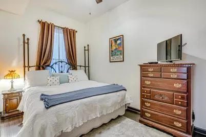 931 W Newport Avenue #1, Chicago, IL 60657 - Photo 9