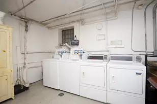 931 W Newport Ave, Chicago, IL 60657 - Photo 17