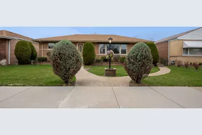 11042 S Avenue N, Chicago, IL 60617 - Photo 1