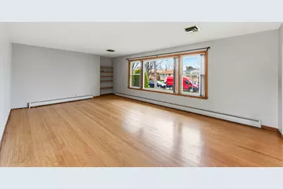 11042 S Avenue N, Chicago, IL 60617 - Photo 11