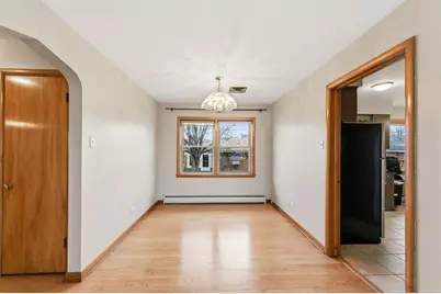 11042 S Avenue N, Chicago, IL 60617 - Photo 9