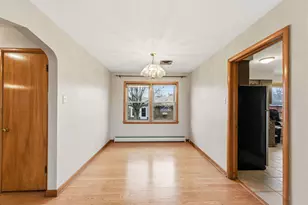 11042 S Ave N, Chicago, IL 60617 - Photo 9