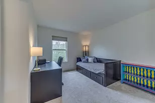 2172 Sunrise Cir, Aurora, IL 60503 - Photo 17