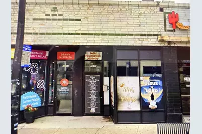 7051 N Clark Street, Chicago, IL 60626 - Photo 1