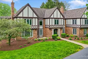 3 Auburn Ln, Barrington Hills, IL 60010 - Photo 9