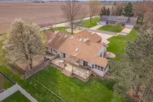 8627 Oakmont Rd, Bloomington, IL 61705 - Photo 59