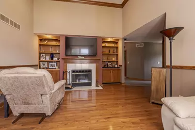 8627 Oakmont Road, Bloomington, IL 61705 - Photo 5