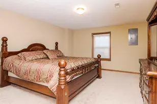 8627 Oakmont Rd, Bloomington, IL 61705 - Photo 43