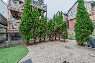 1709 W Barry Ave, Chicago, IL 60657 - Photo 25