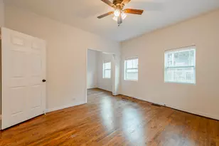 1709 W Barry Ave, Chicago, IL 60657 - Photo 9