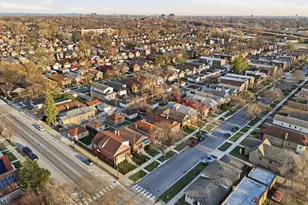 8305 S Paxton Ave, Chicago, IL 60617 - Photo 21