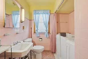 8305 S Paxton Ave, Chicago, IL 60617 - Photo 31