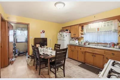 8305 S Paxton Avenue, Chicago, IL 60617 - Photo 33