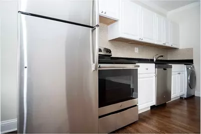 3345 N Marshfield Avenue #205, Chicago, IL 60657 - Photo 3