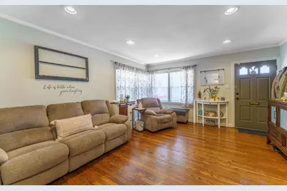 745 Manchester Avenue, Westchester, IL 60154 - Photo 3