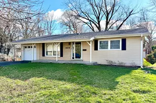 839 Dundee Ave, Barrington, IL 60010 - Photo 1