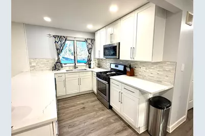 839 Dundee Avenue, Barrington, IL 60010 - Photo 3