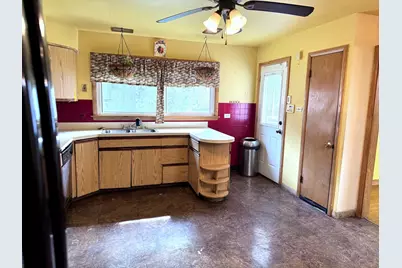 15531 Woodlawn East Avenue, South Holland, IL 60473 - Photo 9