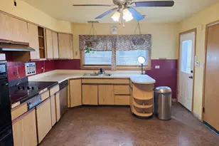 15531 Woodlawn E Ave, South Holland, IL 60473 - Photo 3