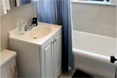 1911 W Larchmont Avenue #3A, Chicago, IL 60613 - Photo 11