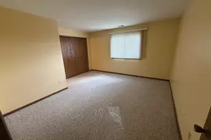 15723 Peggy Ln, Oak Forest, IL 60452 - Photo 7