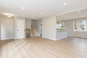 8518 Candlelight West Dr, Willow Springs, IL 60480 - Photo 3