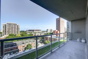 100 E 14th St, Chicago, IL 60605 - Photo 17