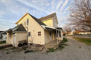 101 5th St, Carmi, IL 62821 - Photo 25