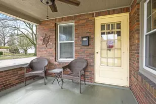 302 N Rockford Ave, Rockford, IL 61107 - Photo 5