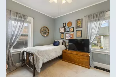 302 N Rockford Avenue, Rockford, IL 61107 - Photo 21