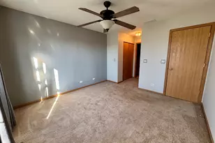 951 Ellsworth Dr, Grayslake, IL 60030 - Photo 9