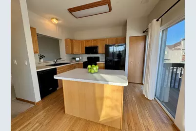 951 Ellsworth Drive #NONE, Grayslake, IL 60030 - Photo 5