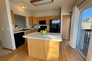 951 Ellsworth Dr, Grayslake, IL 60030 - Photo 5