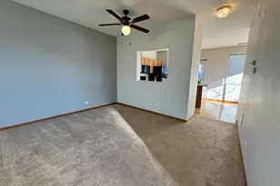 951 Ellsworth Dr, Grayslake, IL 60030 - Photo 3