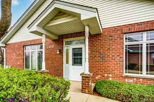 10830 Crystal Creek Dr, Mokena, IL 60448 - Photo 3