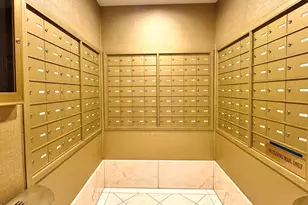 111 E Chestnut St, Chicago, IL 60611 - Photo 21