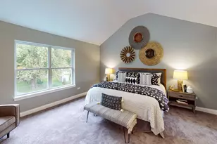 550 W Meadowdale Cir, Hampshire, IL 60140 - Photo 5