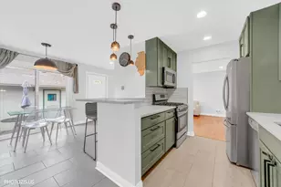 211 Edgewater Dr, Bloomingdale, IL 60108 - Photo 3